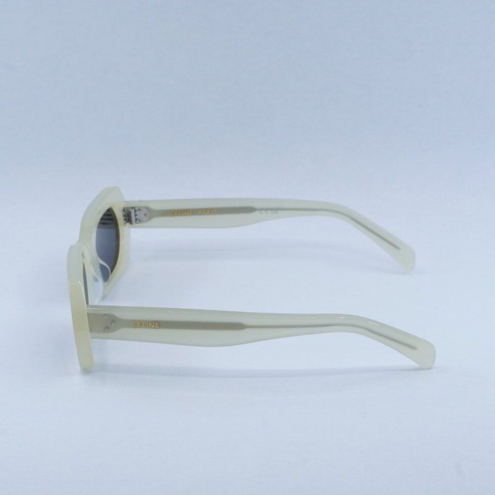 🕶️ New Celine CL40243I 39A Sunglasses -Opal Vanilla Frame, Smoke Lenses - Picture 9 of 11